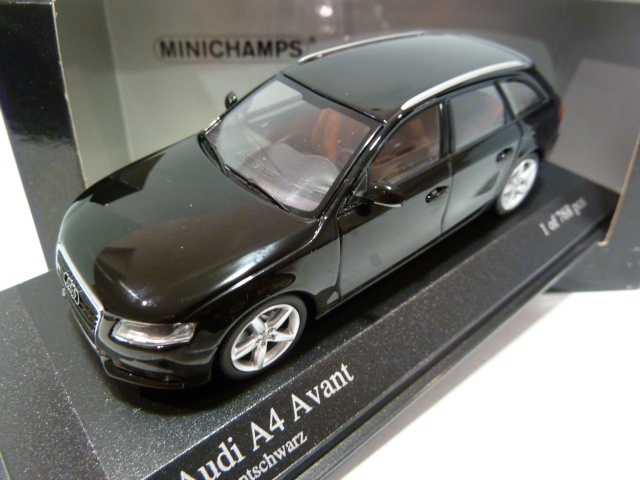 Audi A4 Avant Red Interior 1 43 400017010 Minichamps