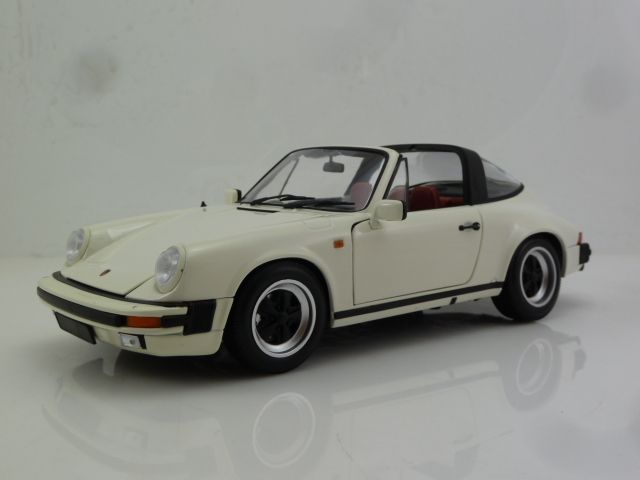 Porsche 911 Carrera Targa