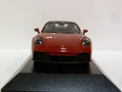 Porsche 911 (992.2) Carrera 4 GTS