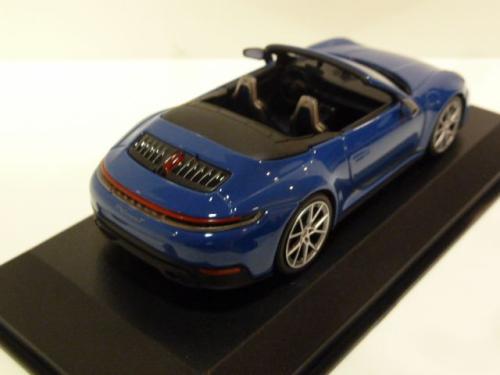 Porsche 911 (992.2) Carrera T Cabriolet