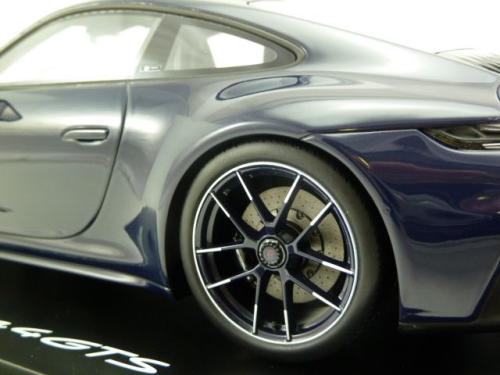 Porsche 911 (992.2) Carrera 4 GTS