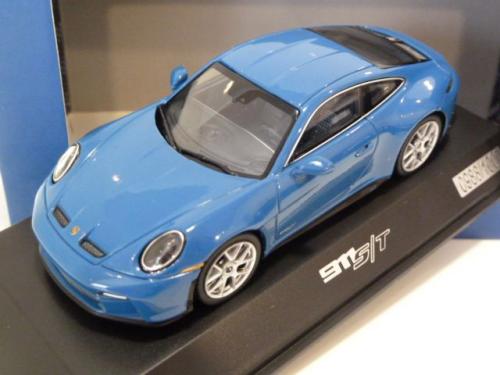 Porsche 911 (992) S/T