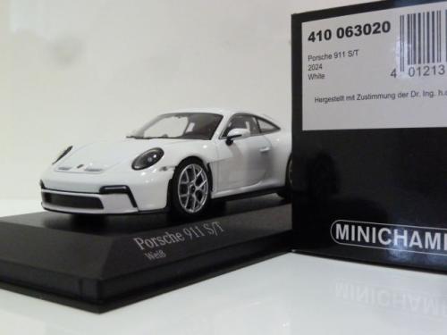 Porsche 911 (992.1) S/T