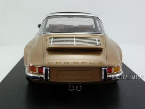 Porsche 911 4.0 Targa `Cupertino` by Singer