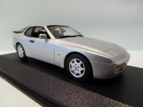 Porsche 944 S2