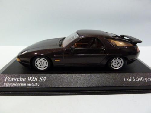 Porsche 928 S4