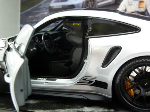 Porsche 911 (992) GT3 RS Weissach Package