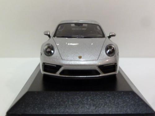 Porsche 911 (992) Carrera 4 GTS Porsche 911 (992) Carrera 4 GTS