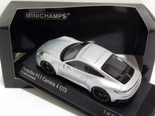 Porsche 911 (992) Carrera 4 GTS Porsche 911 (992) Carrera 4 GTS