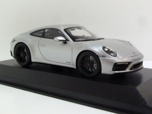 Porsche 911 (992) Carrera 4 GTS Porsche 911 (992) Carrera 4 GTS